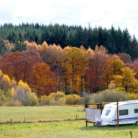 Guillerin Caravan&Glamping Sornac Exteriör bild