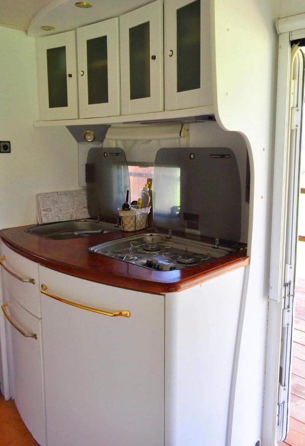 Guillerin Caravan&Glamping Sornac Exteriör bild